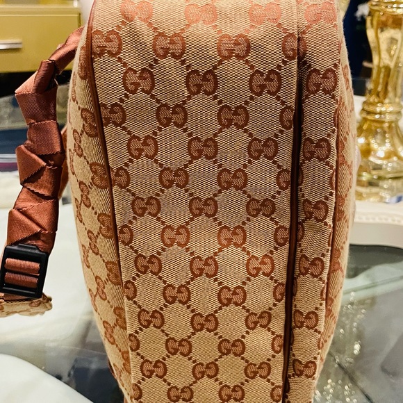 Gucci X MLB Net York Yankees Backpack in like new condition - Picture 6 of 7